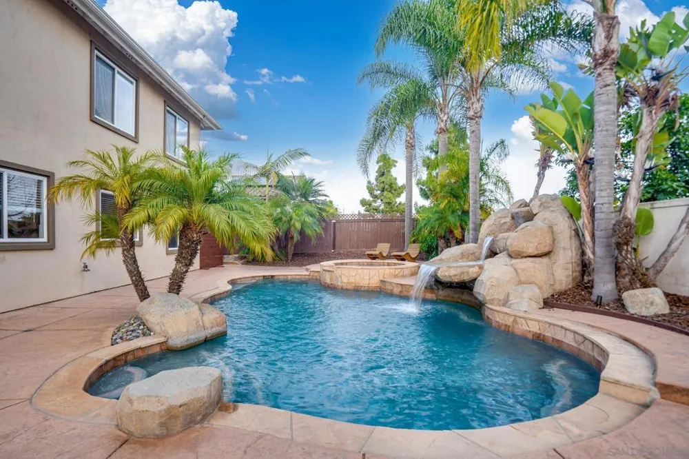 1749 Skimmer Ct Carlsbad, CA 92011
