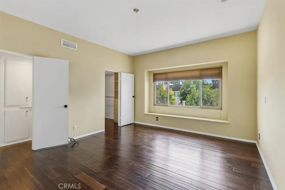 6227 Randi Avenue Woodland Hills, CA 91367