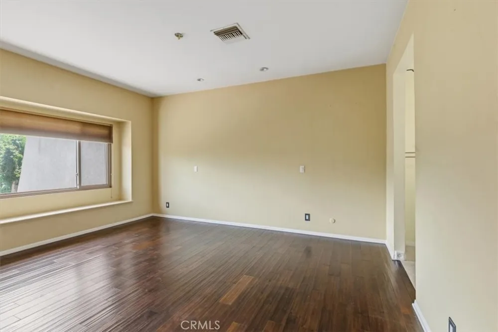 6227 Randi Avenue Woodland Hills, CA 91367
