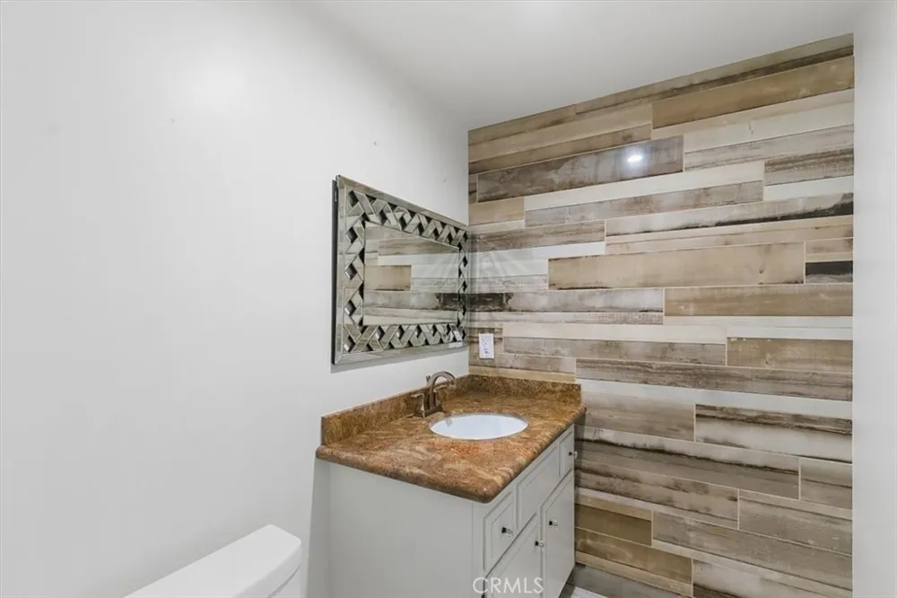 6227 Randi Avenue Woodland Hills, CA 91367