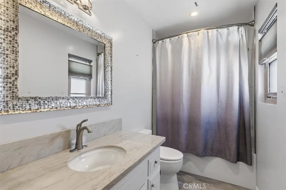 6227 Randi Avenue Woodland Hills, CA 91367