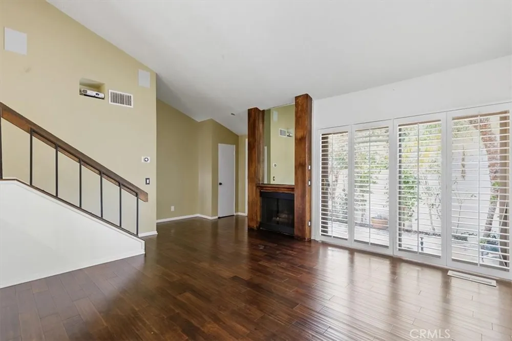 6227 Randi Avenue Woodland Hills, CA 91367