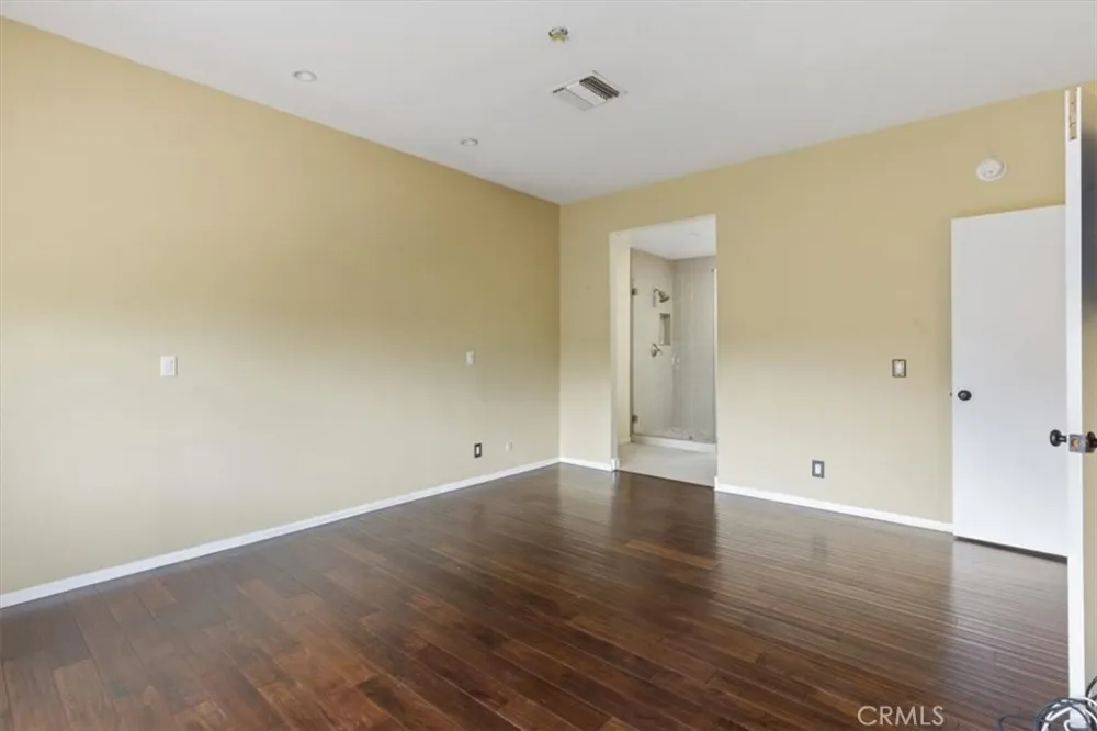 6227 Randi Avenue Woodland Hills, CA 91367