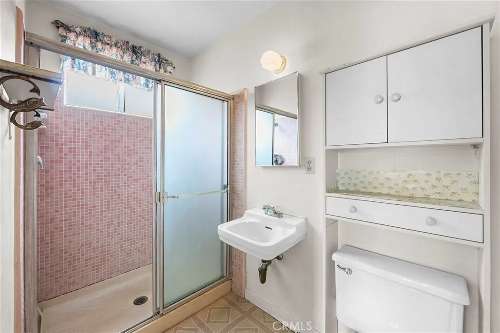 1676 E Wingate Street Covina, CA 91724
