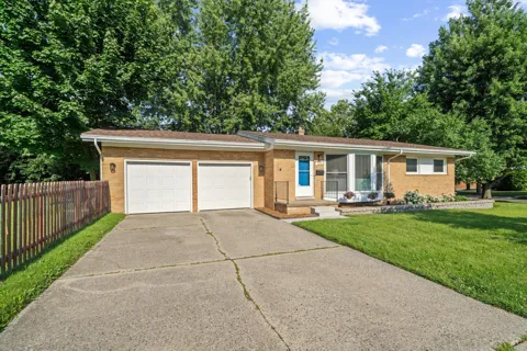 1609 Glastonbury Road