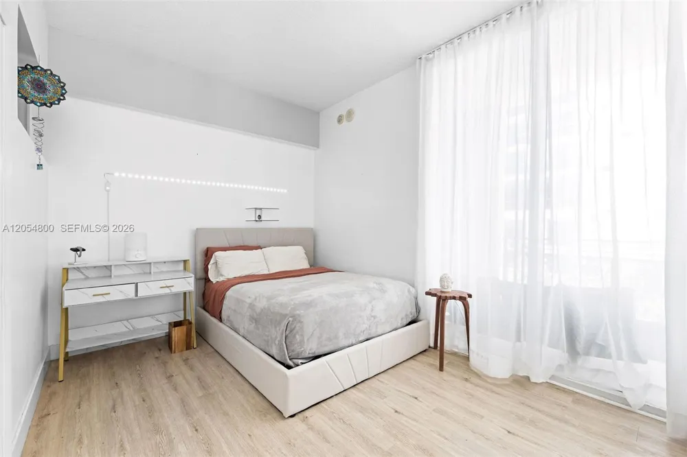 350 NE 24th St #401 Miami, FL 33137