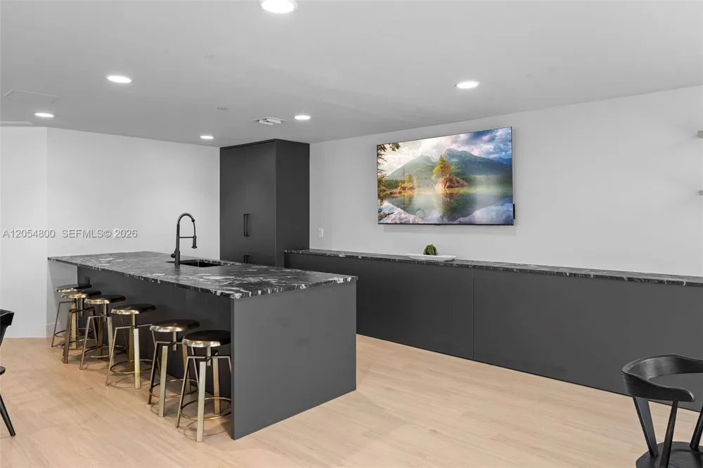 350 NE 24th St #401 Miami, FL 33137