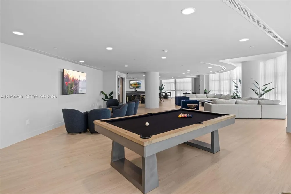 350 NE 24th St #401 Miami, FL 33137