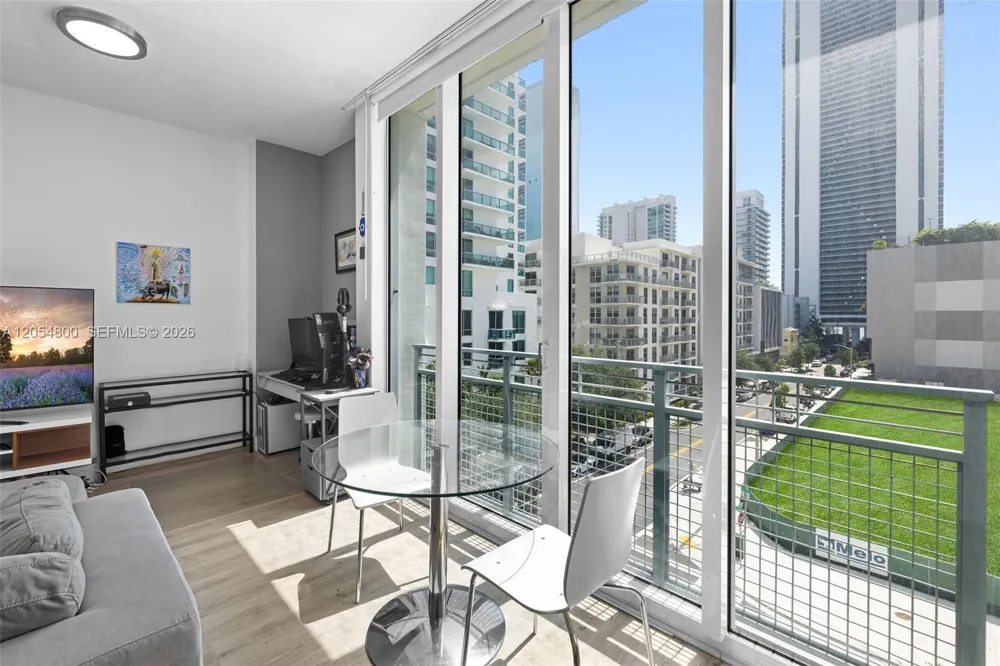 350 NE 24th St #401 Miami, FL 33137