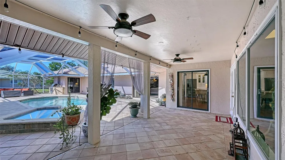 1109 DELACROIX CIRCLE Nokomis, FL 34275