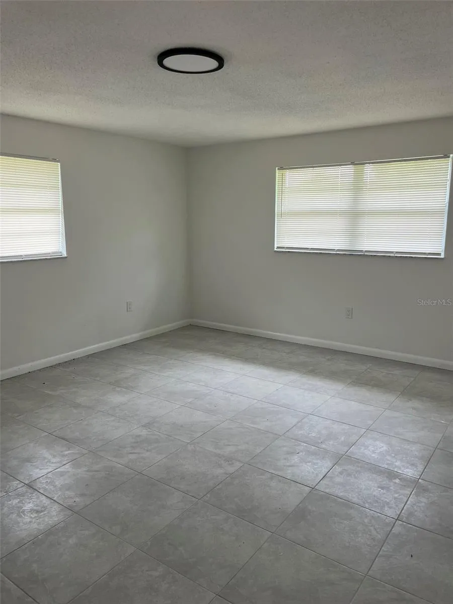8956 SE 65TH WAY Okeechobee, FL 34974