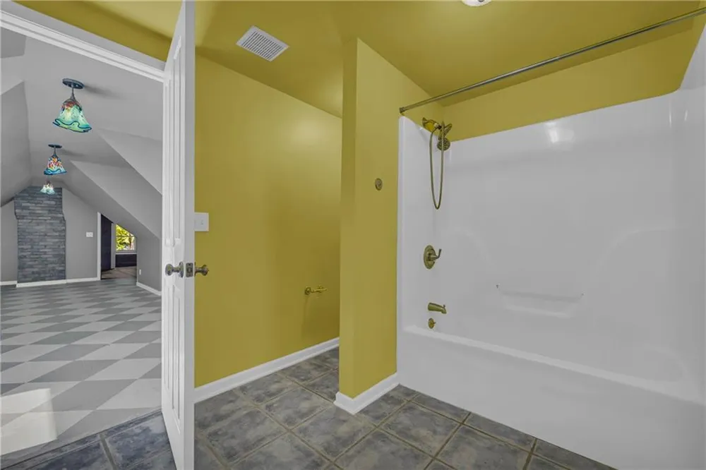 5921 Bostwick Highway Bishop, GA 30621