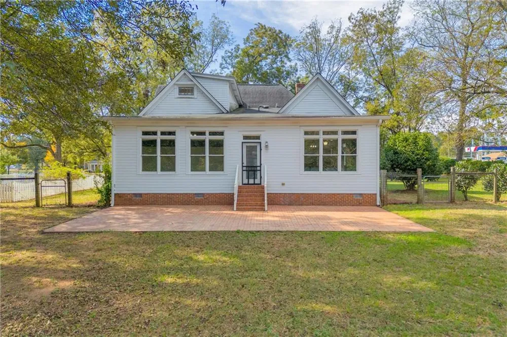 5921 Bostwick Highway Bishop, GA 30621