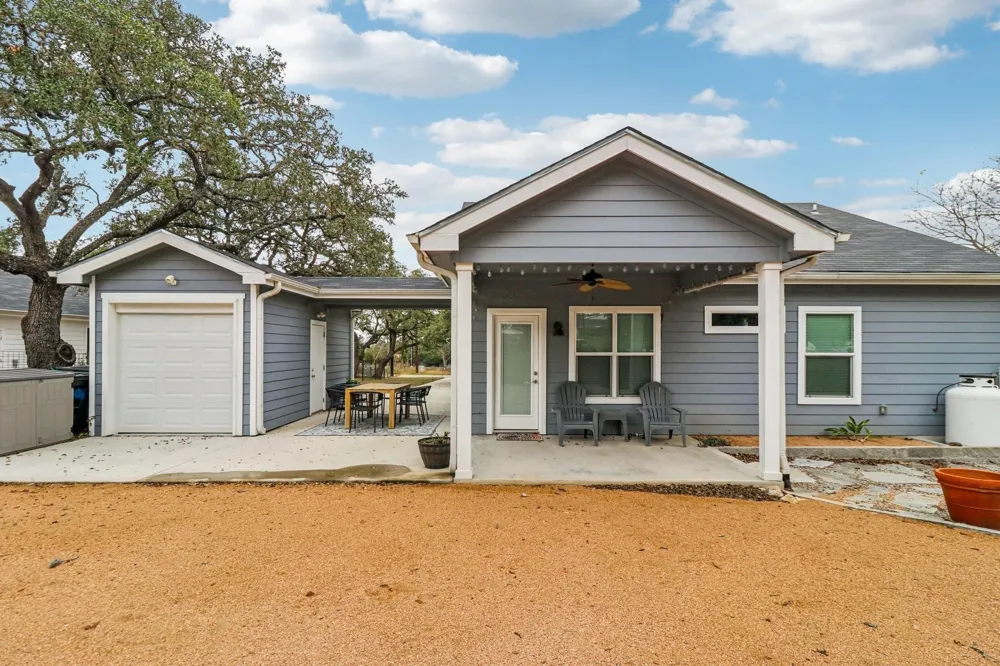 1006 12th Street Blanco, TX 78606