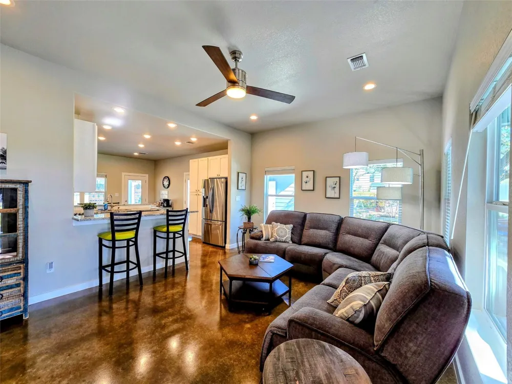 1006 12th Street Blanco, TX 78606