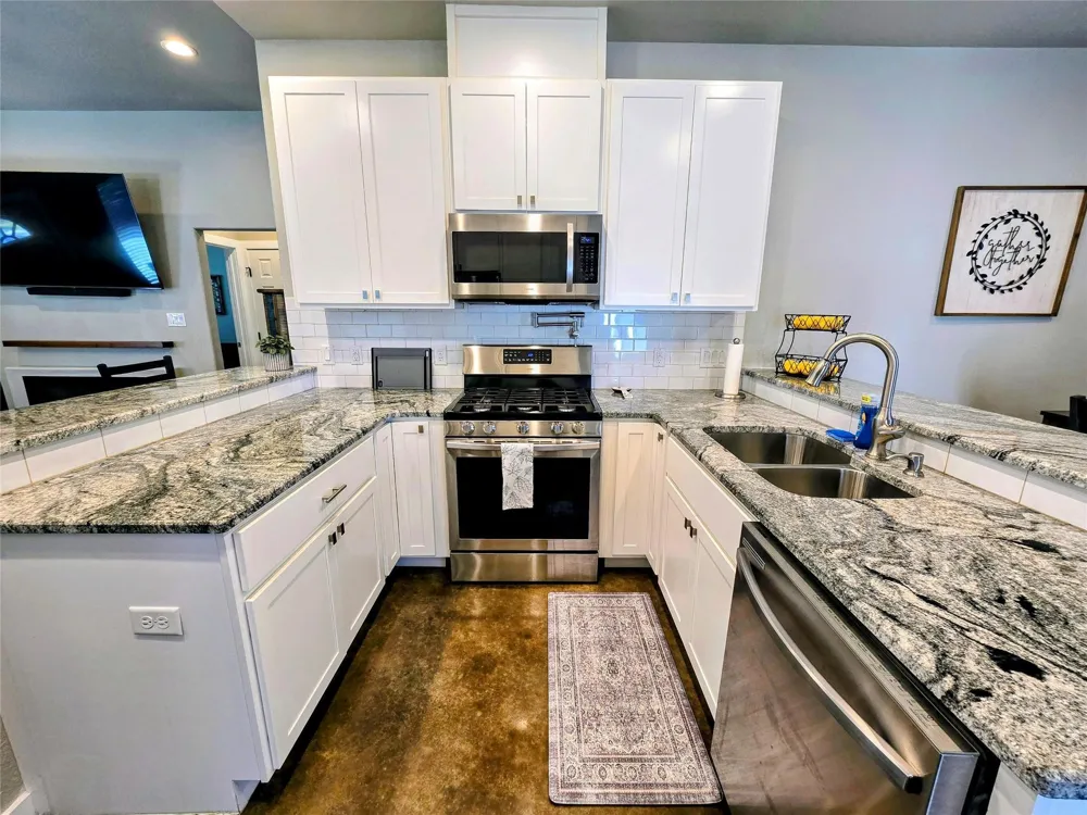 1006 12th Street Blanco, TX 78606