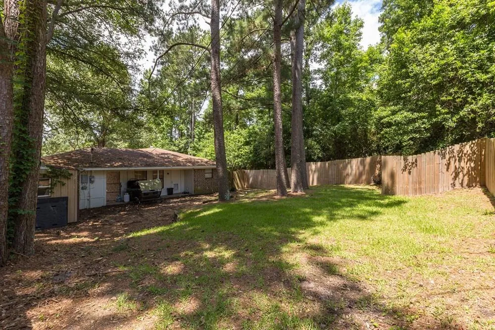 401 Linn St Huntington, TX 75949