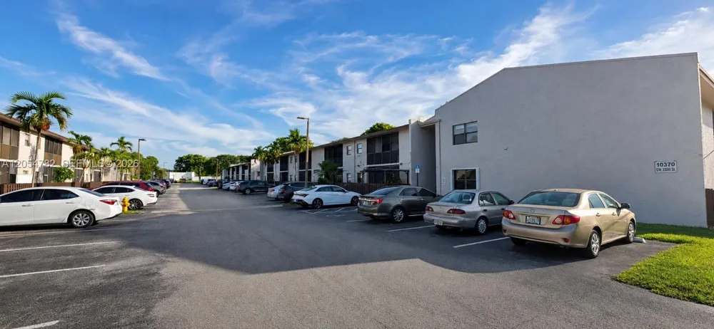 10370 SW 220th St #228 Cutler Bay, FL 33190