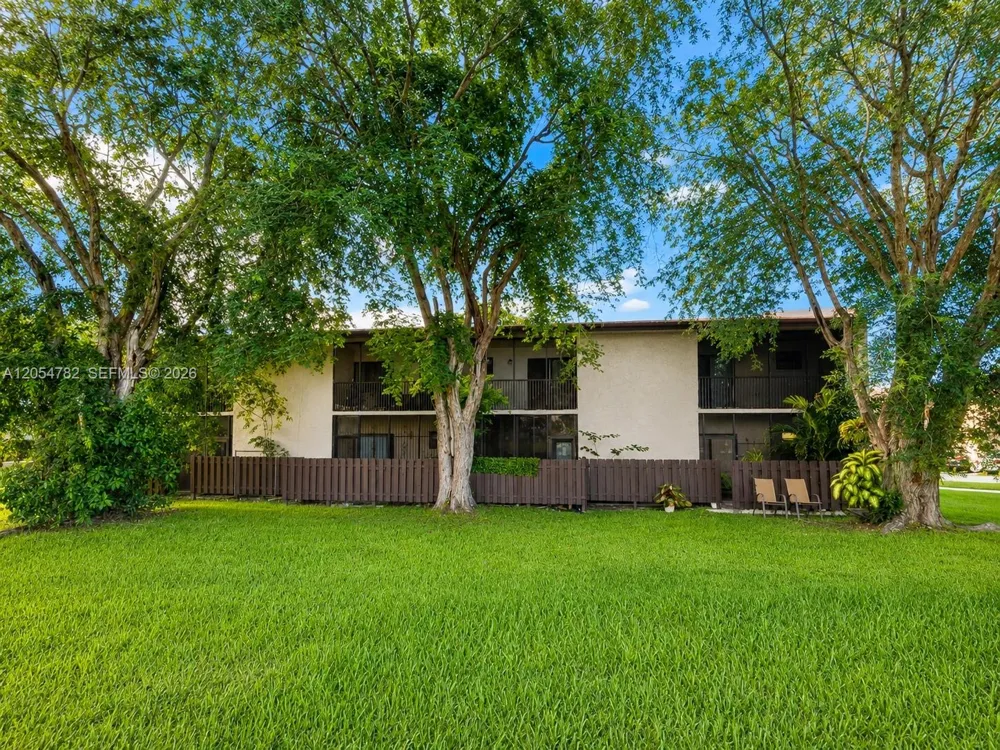 10370 SW 220th St #228 Cutler Bay, FL 33190