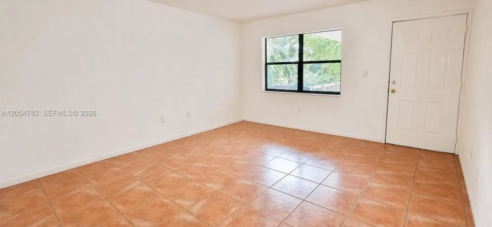 10370 SW 220th St #228 Cutler Bay, FL 33190