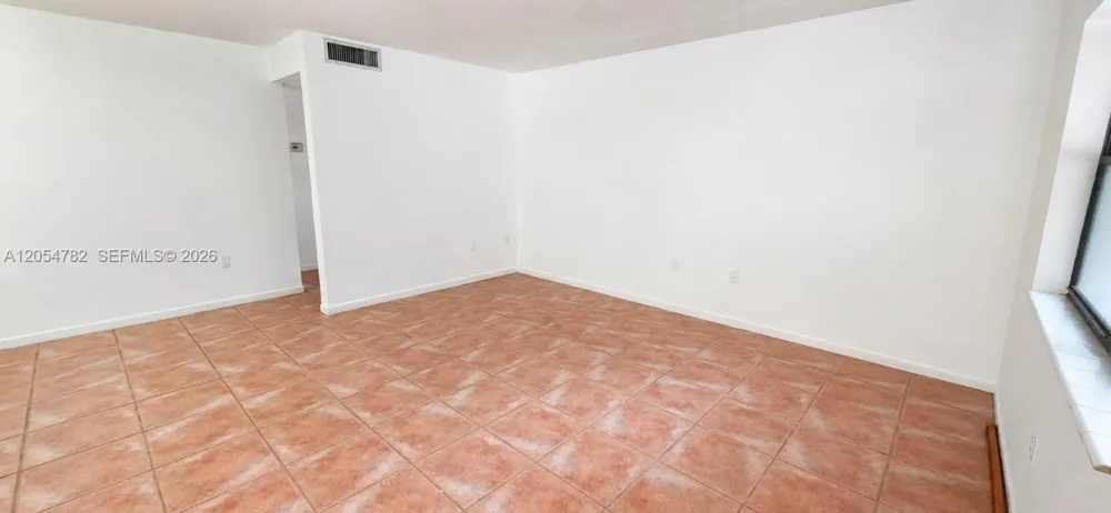10370 SW 220th St #228 Cutler Bay, FL 33190