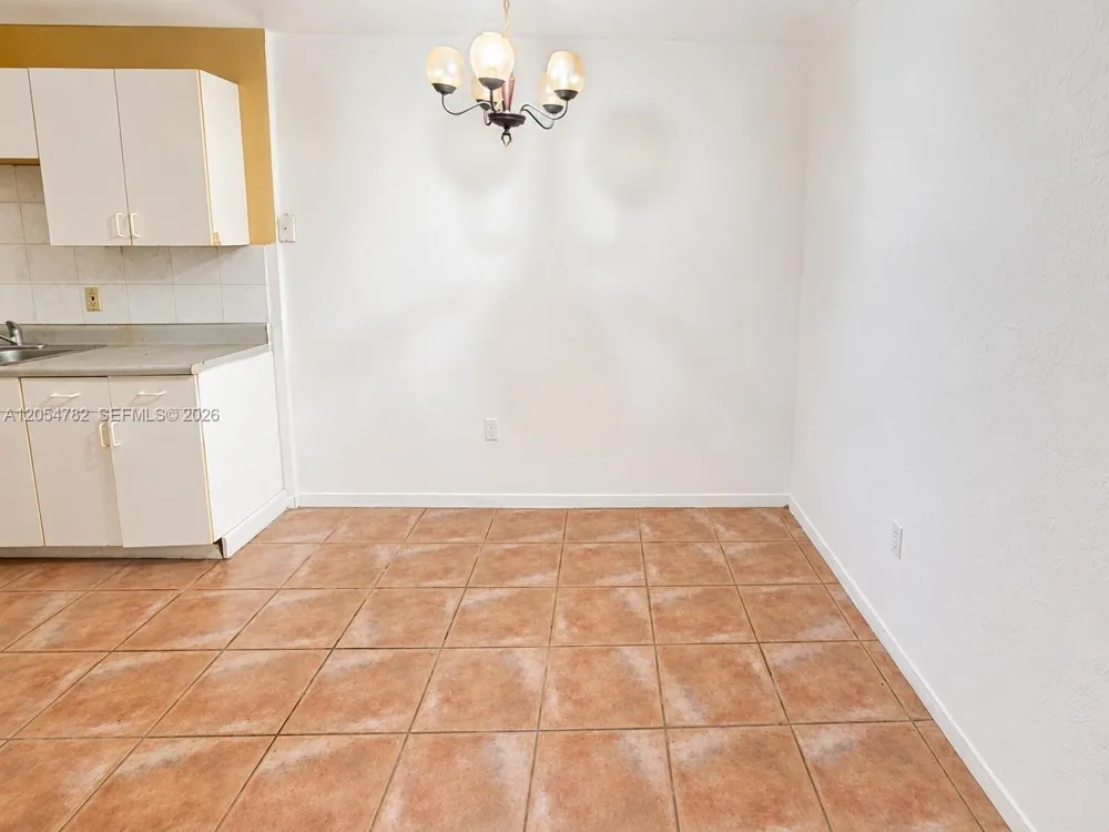 10370 SW 220th St #228 Cutler Bay, FL 33190