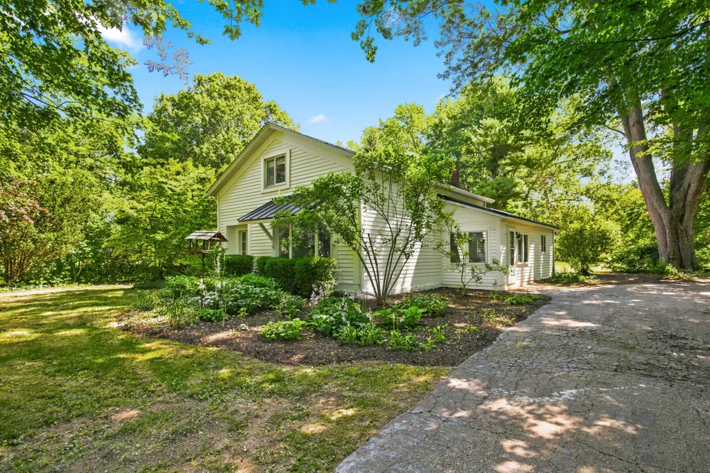 2313 68th Street Fennville, MI 49408
