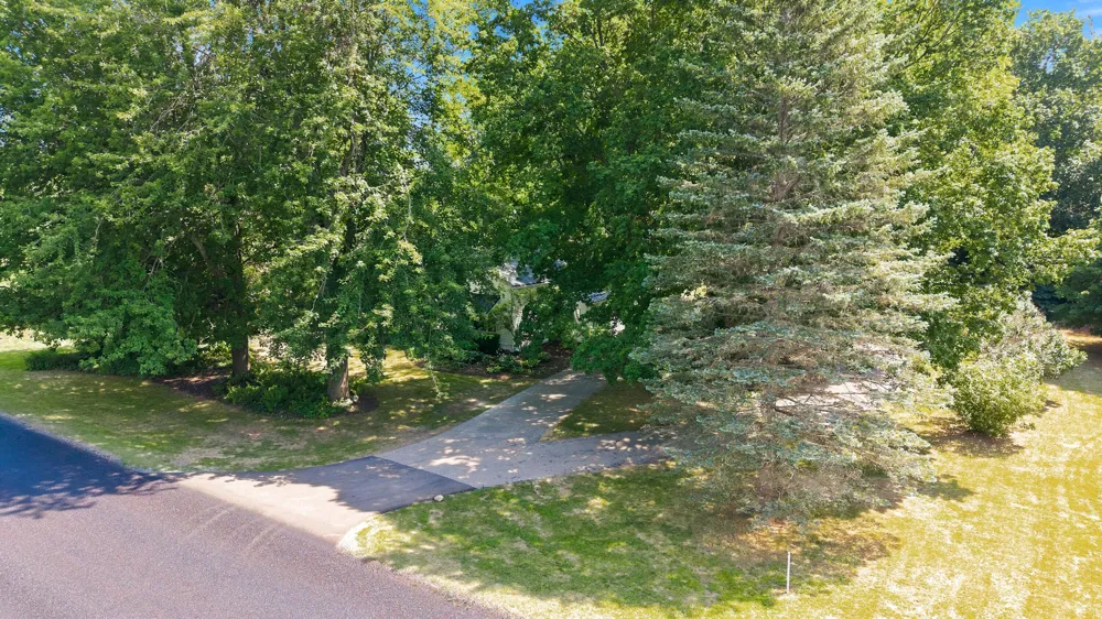 2313 68th Street Fennville, MI 49408