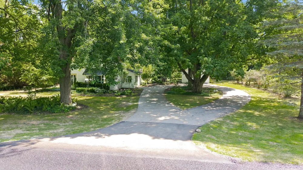 2313 68th Street Fennville, MI 49408