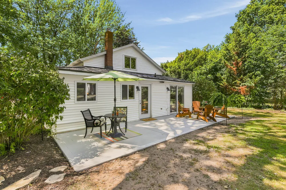 2313 68th Street Fennville, MI 49408