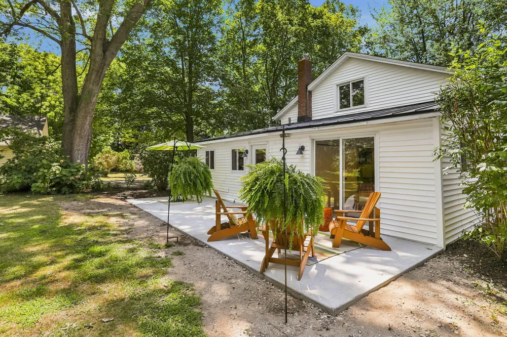 2313 68th Street Fennville, MI 49408