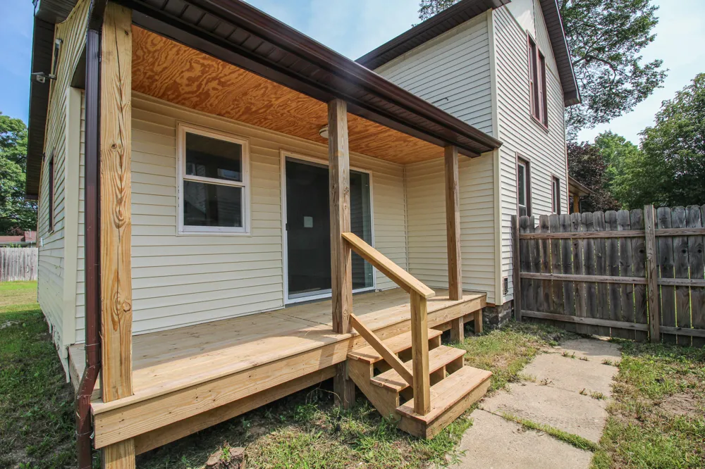 112 Andrews Street Three Rivers, MI 49093