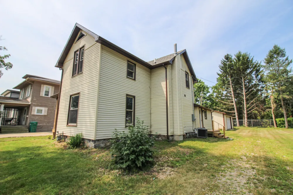 112 Andrews Street Three Rivers, MI 49093