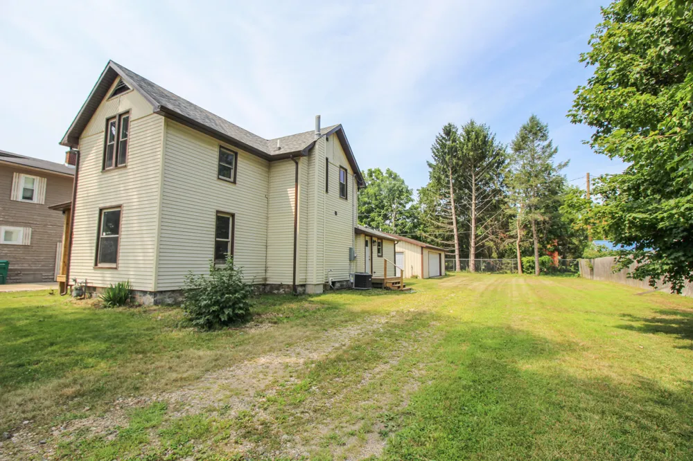 112 Andrews Street Three Rivers, MI 49093