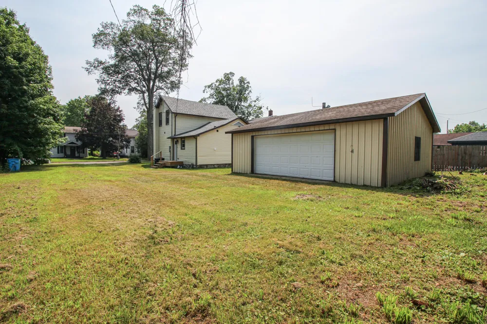 112 Andrews Street Three Rivers, MI 49093