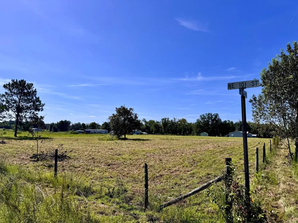 NE 96 AVENUE Archer, FL 32618