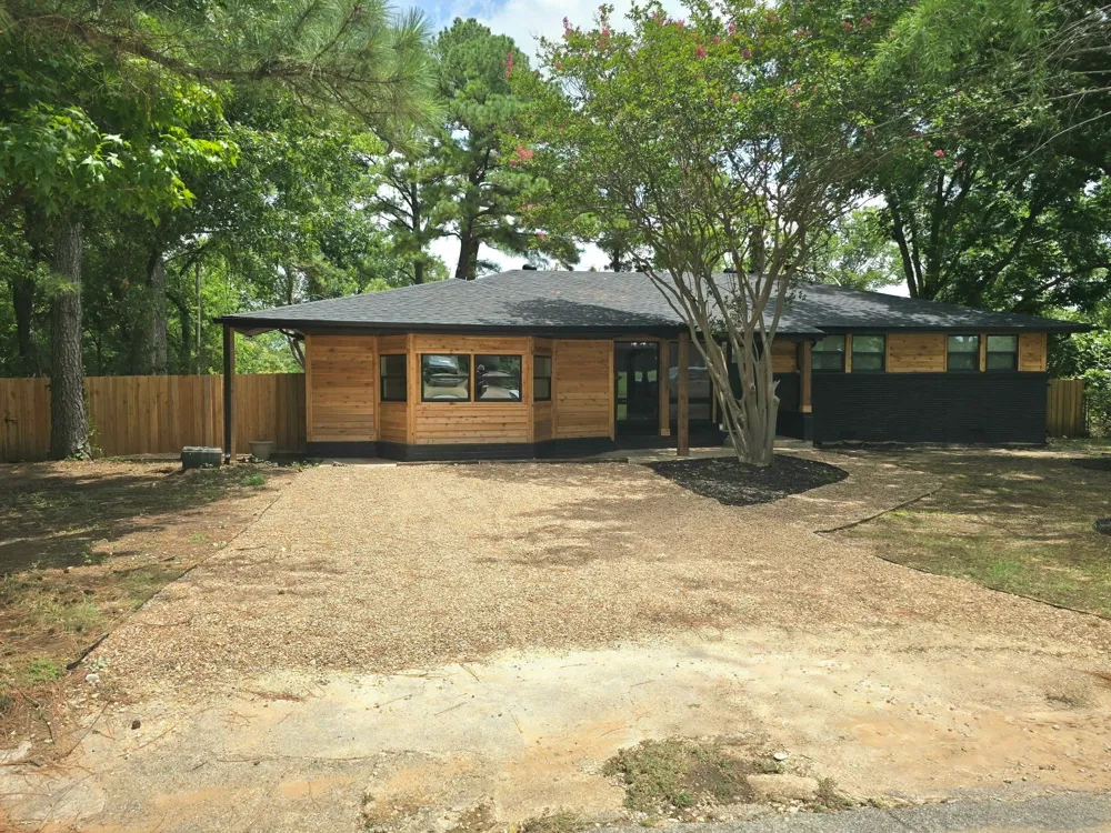 404 W Hillcrest Street Keene, TX 76059