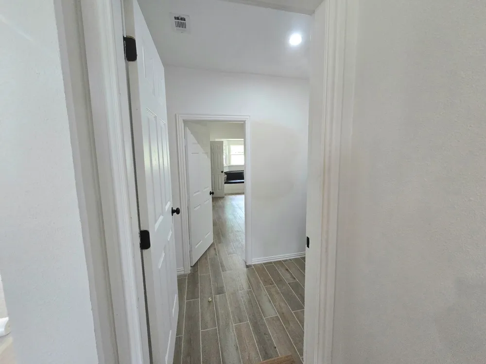 404 W Hillcrest Street Keene, TX 76059