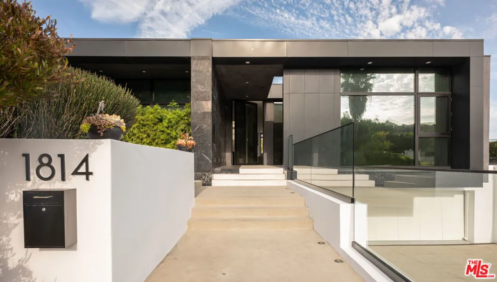 1814 Marcheeta Place Los Angeles, CA 90069