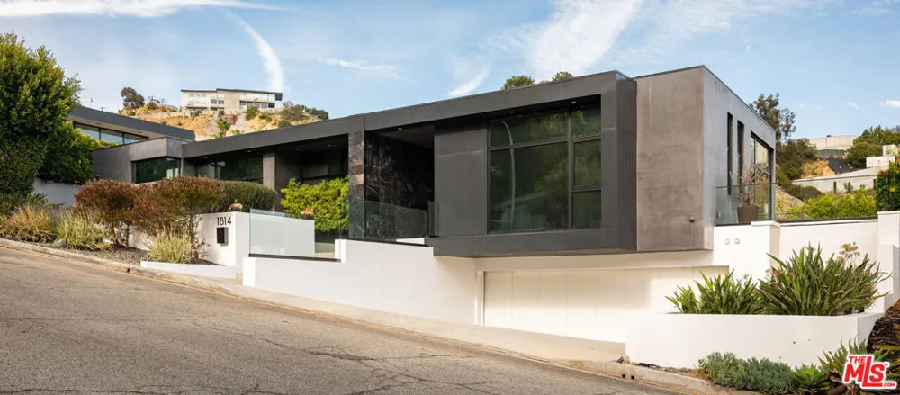 1814 Marcheeta Place Los Angeles, CA 90069