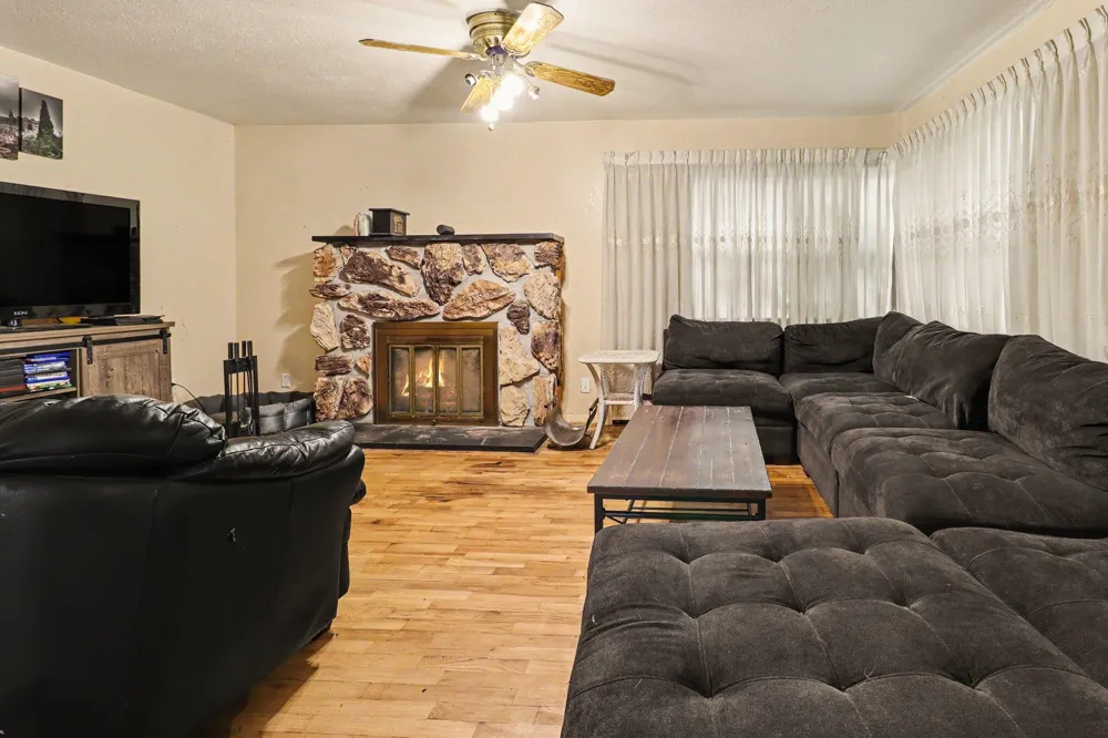 204 W Main Street Edmore, MI 48829