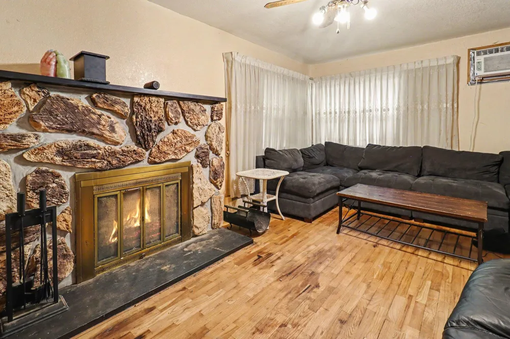 204 W Main Street Edmore, MI 48829
