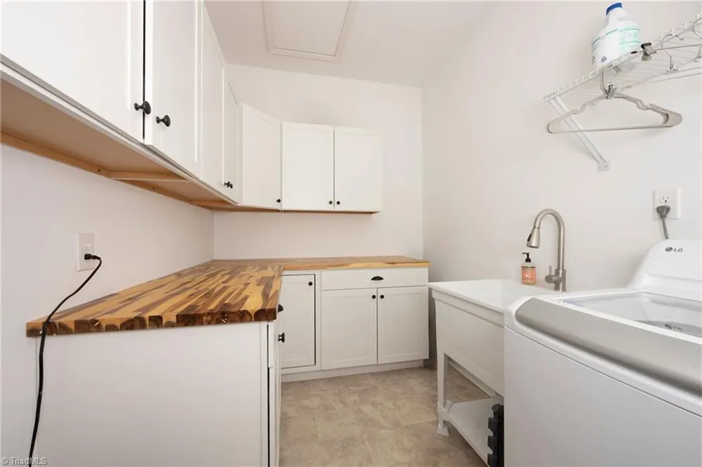 160 Broad Meadow Court Rural Hall, NC 27045
