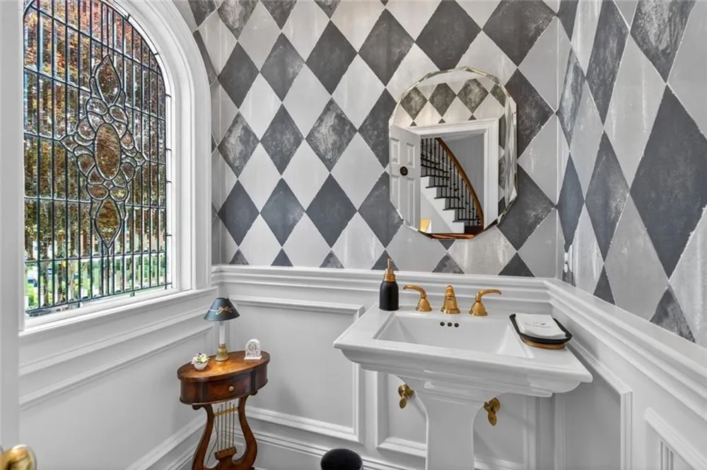 5327 Claridge Square Dunwoody, GA 30338