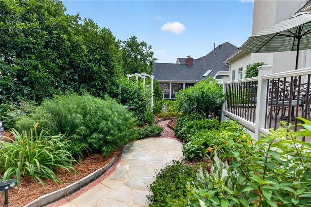 5327 Claridge Square Dunwoody, GA 30338
