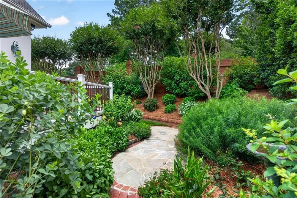 5327 Claridge Square Dunwoody, GA 30338