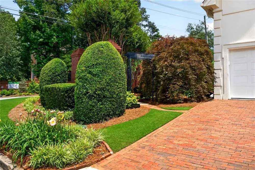 5327 Claridge Square Dunwoody, GA 30338