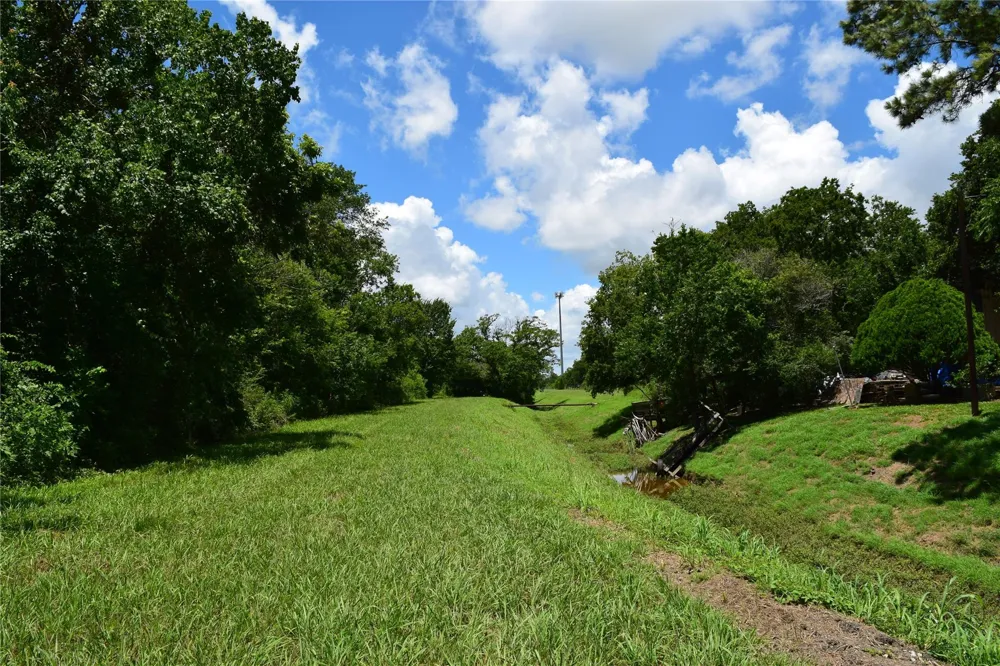 5350 Highway 35 Pearland, TX 77511