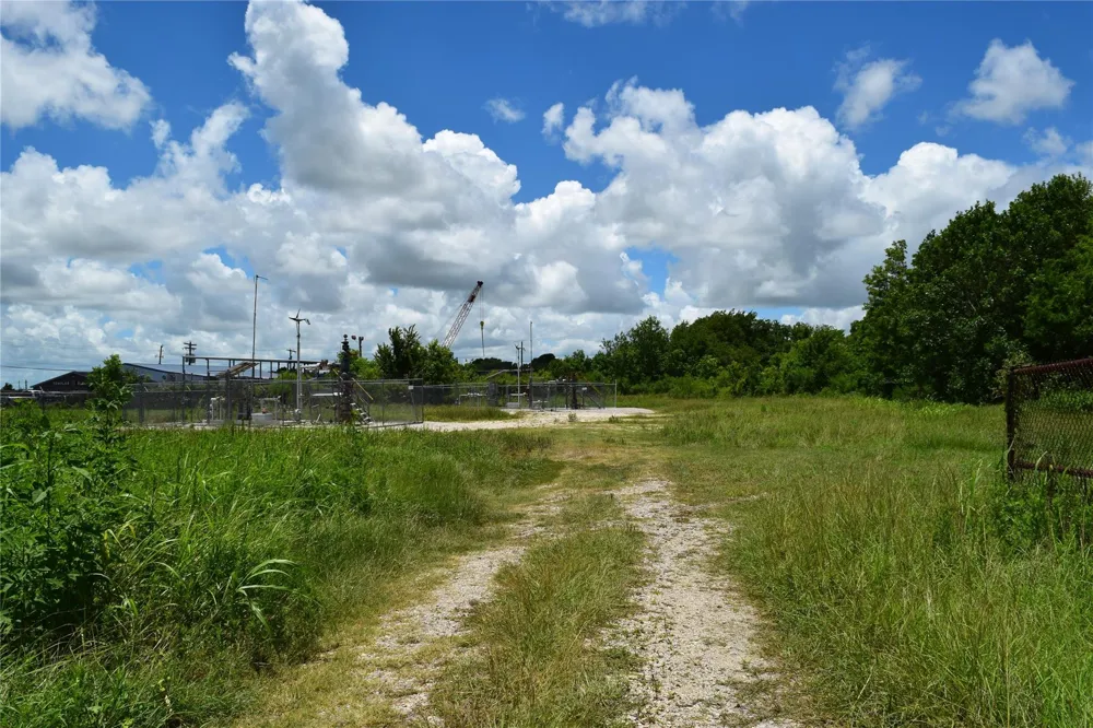 5350 Highway 35 Pearland, TX 77511