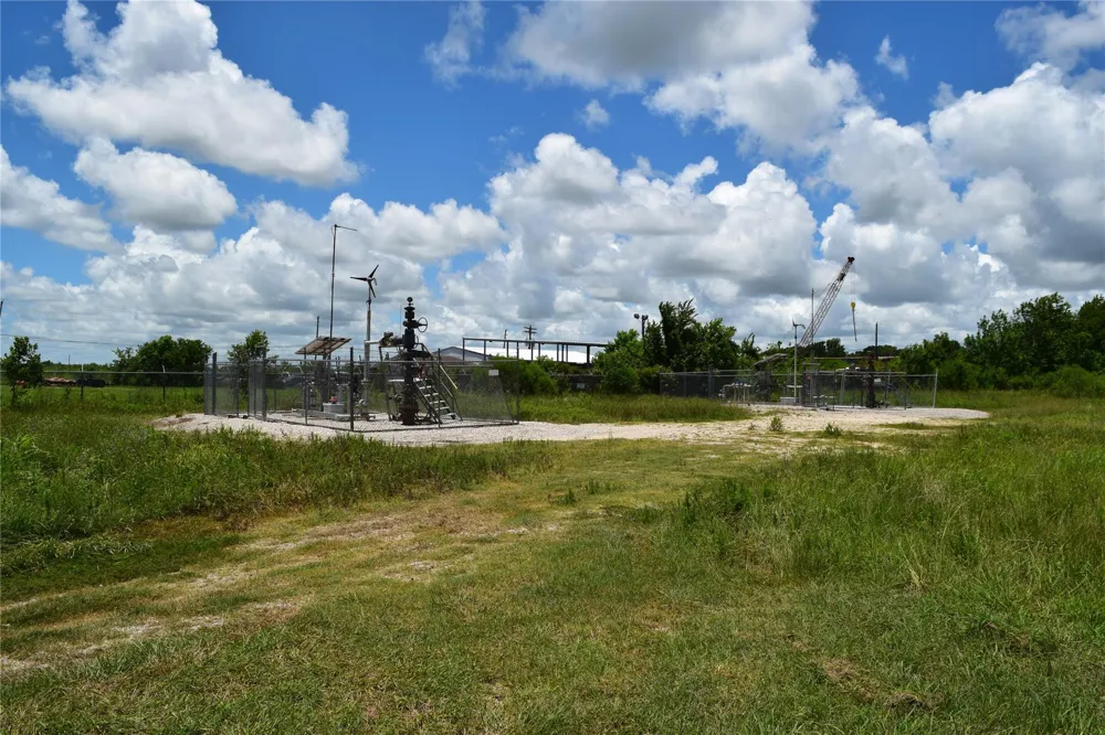 5350 Highway 35 Pearland, TX 77511